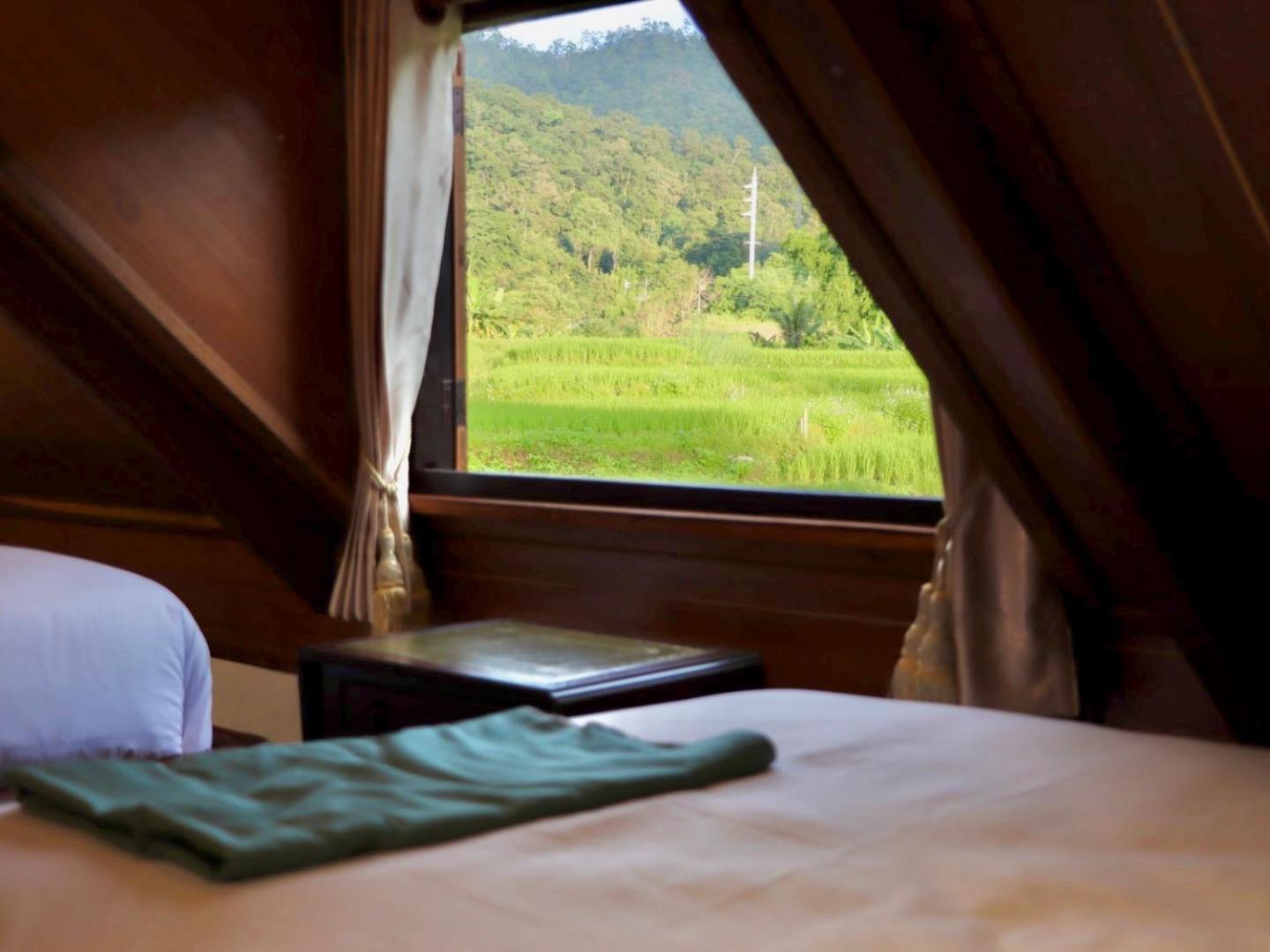 Ban Kaew Mo Ra Glamping & Restaurant Hotel Pang Mapha Exterior photo