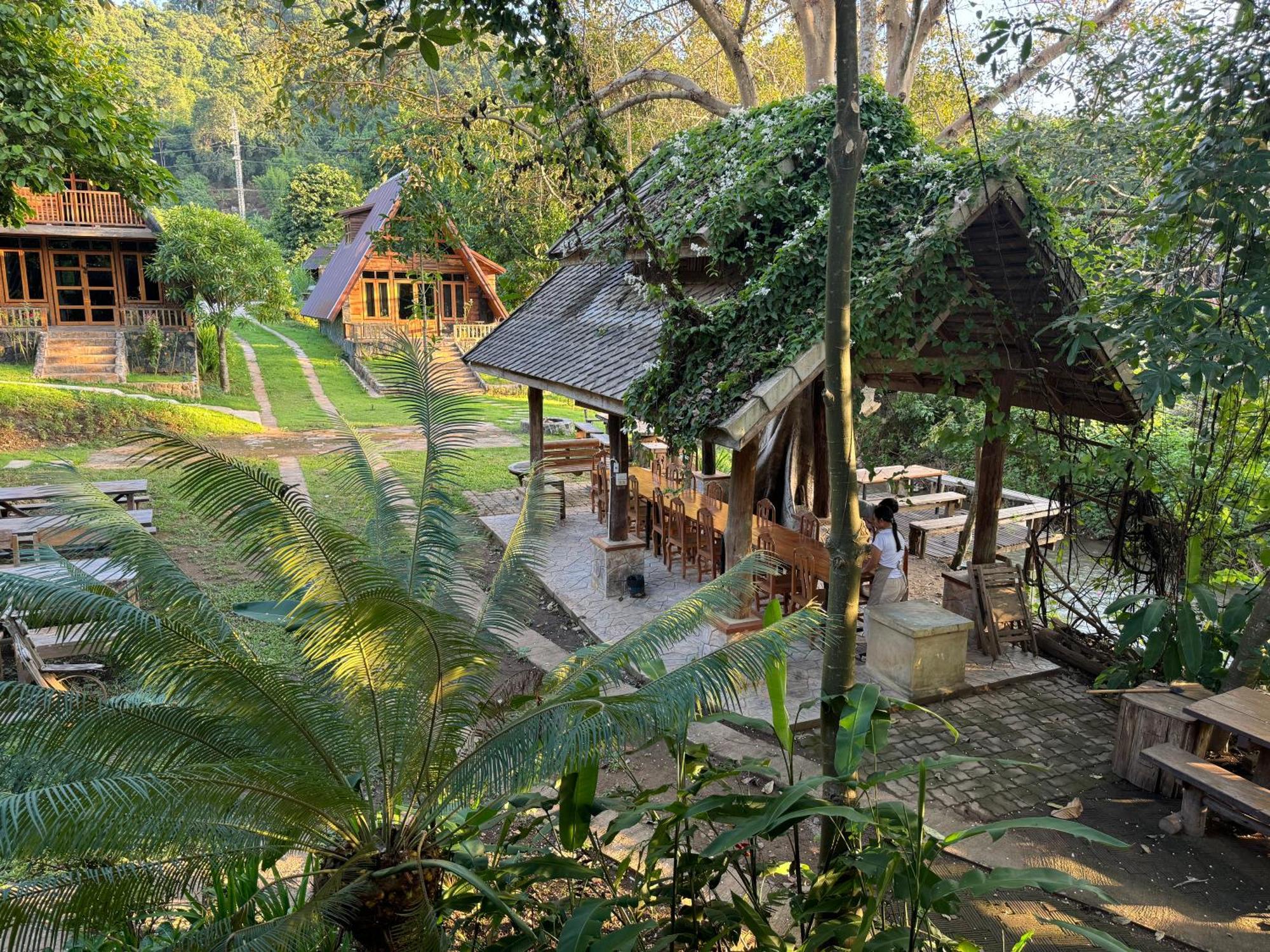 Ban Kaew Mo Ra Glamping & Restaurant Hotel Pang Mapha Exterior photo