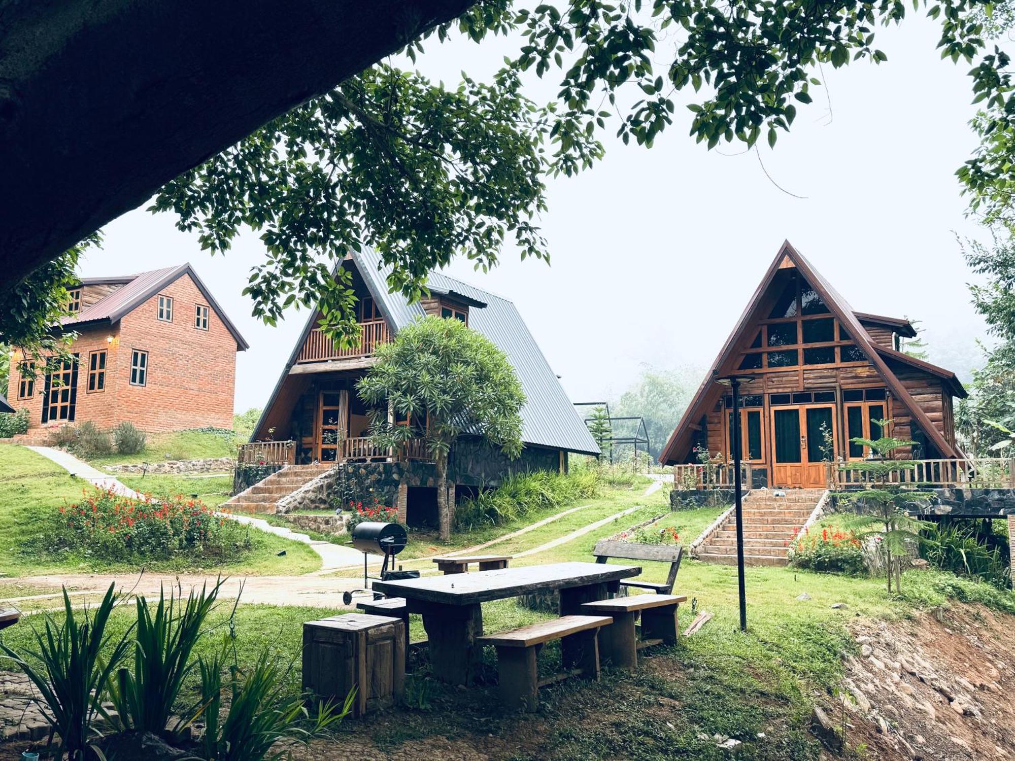 Ban Kaew Mo Ra Glamping & Restaurant Hotel Pang Mapha Exterior photo