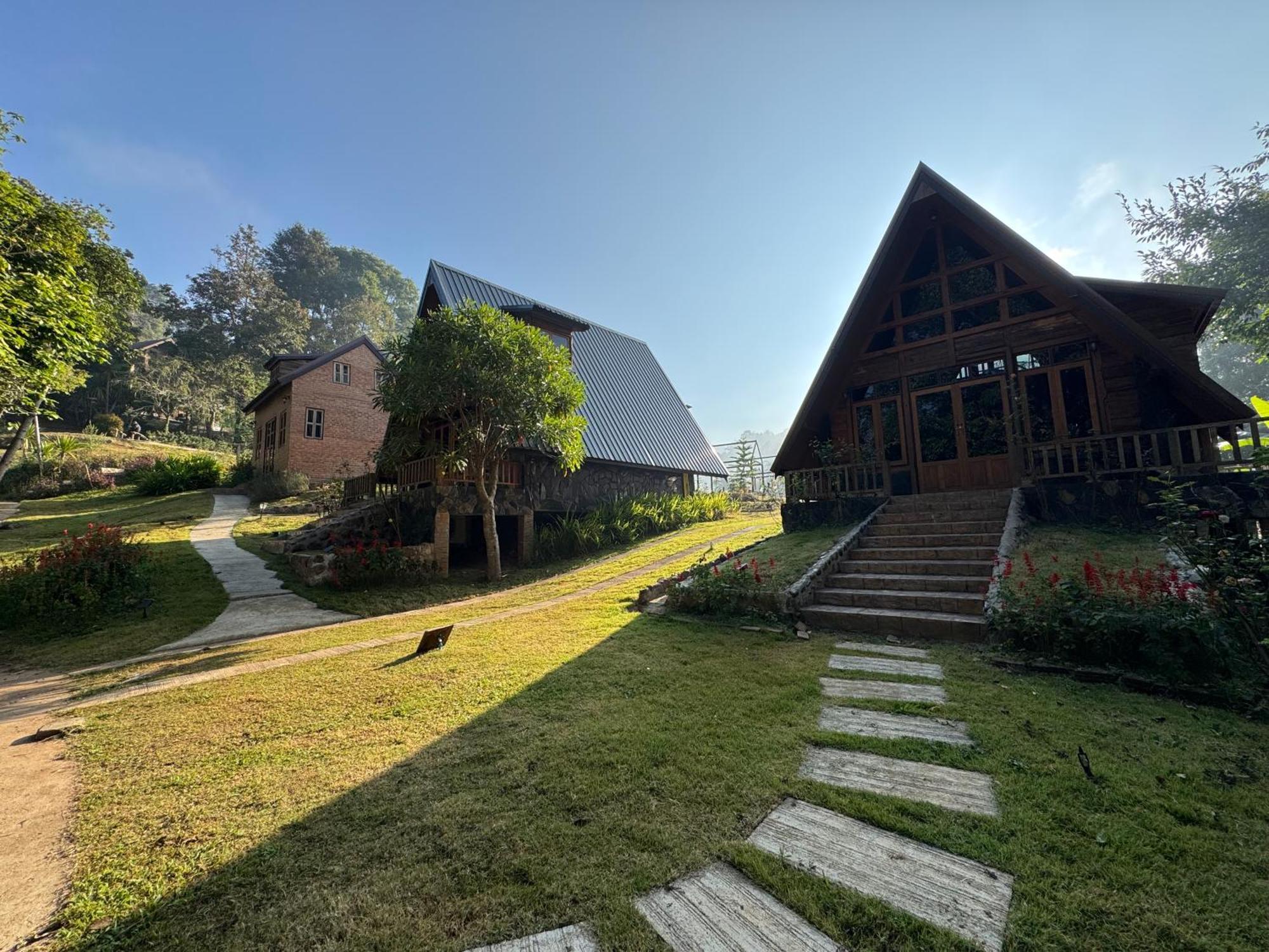 Ban Kaew Mo Ra Glamping & Restaurant Hotel Pang Mapha Exterior photo